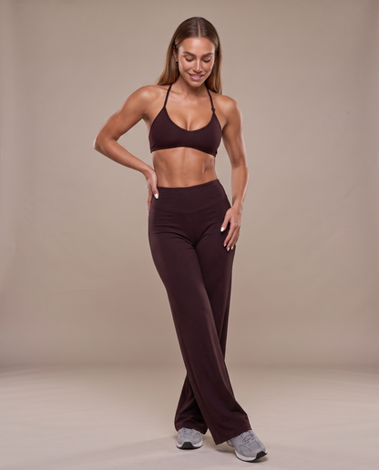 Conjunto Sujetador Halter y Pantalon Ancho color Dark Red, vista frontal