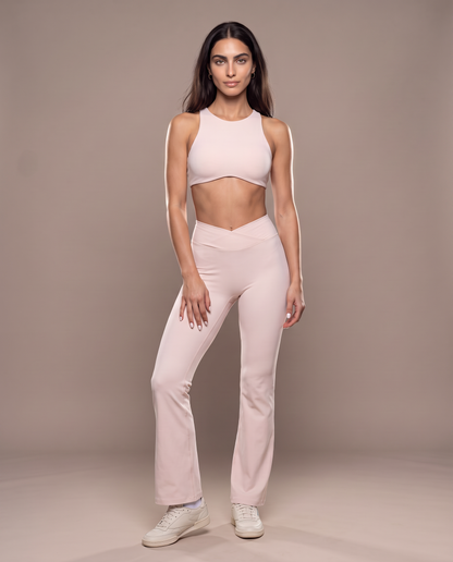 Conjunto Sujetador Espalda Abierta y Pantalon Acampanado color Pink, vista frontal