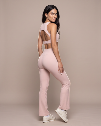 Conjunto Sujetador Espalda Abierta y Pantalon Acampanado color Pink, vista de espalda