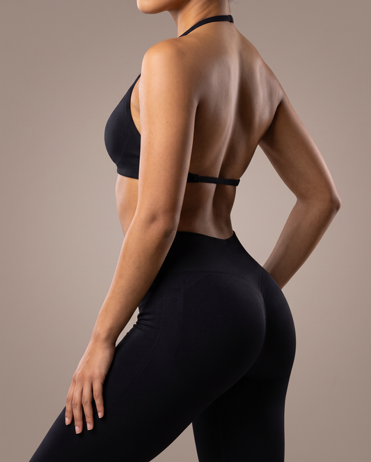 Sujetador halter ORA en negro, vista trasera