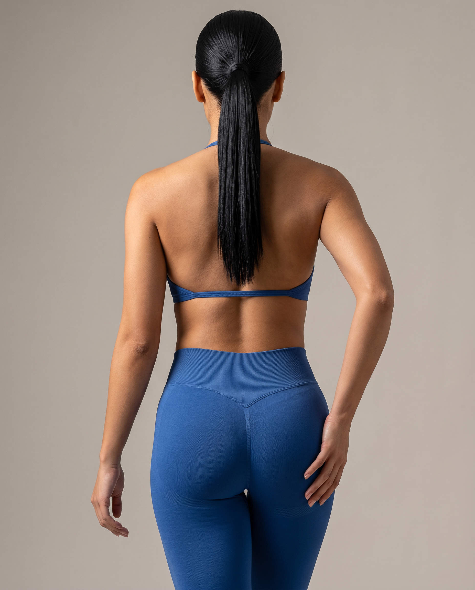 Sujetador halter ORA en azul océano, vista trasera