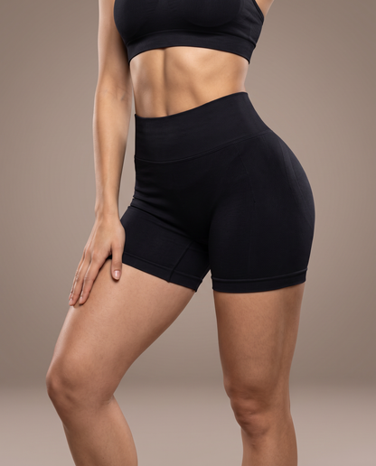 Short ORA en negro, vista frontal